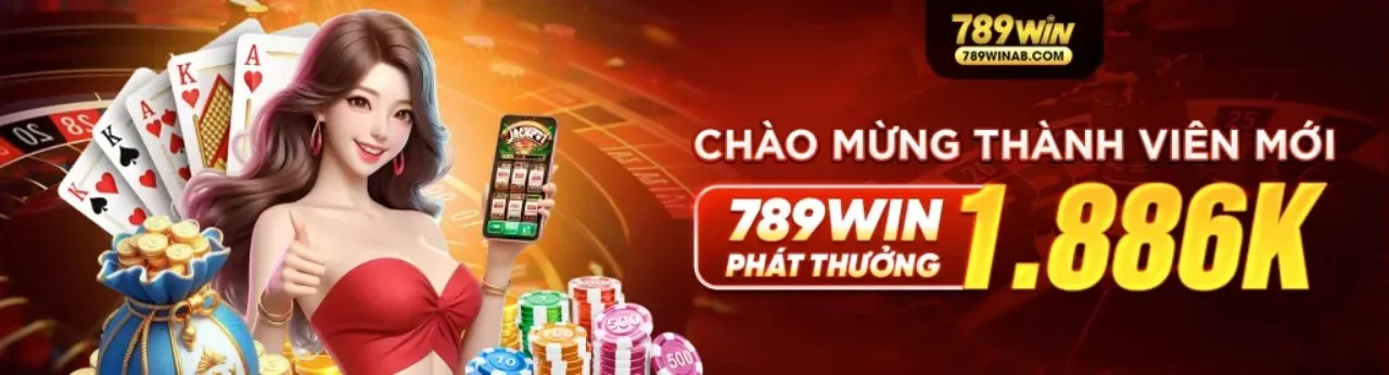 Bàn chơi Baccarat sang trọng tại r98 với các lá bài và chip